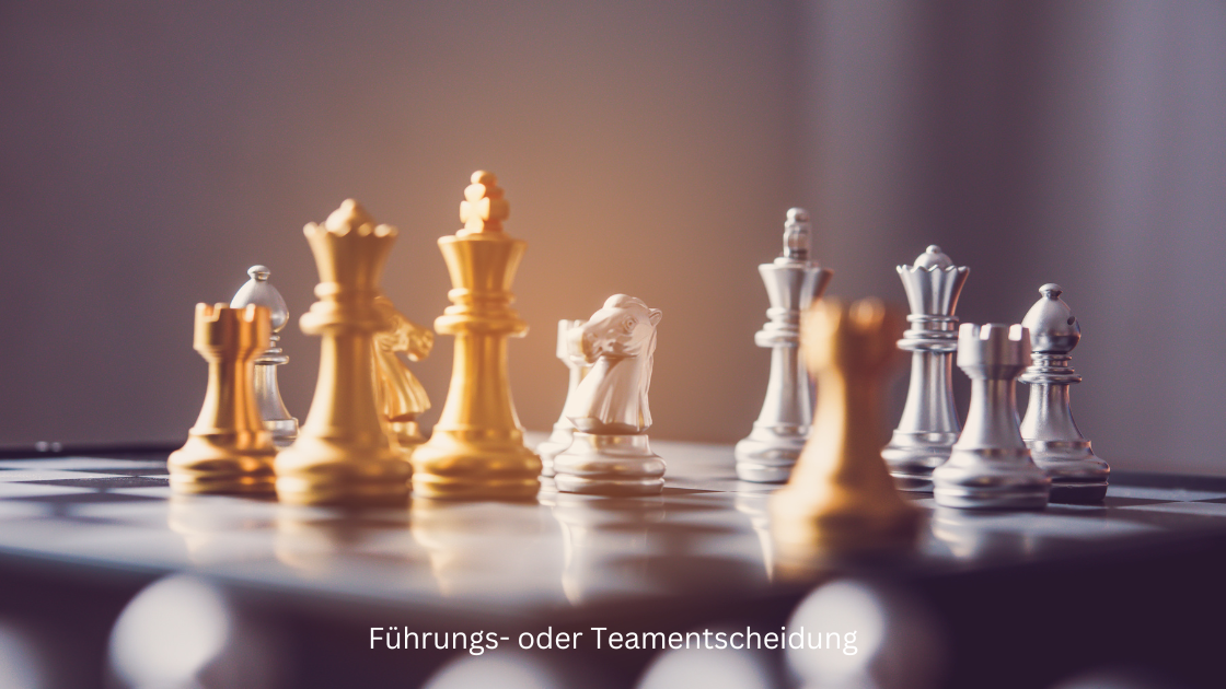 Führungskraft moderiert Teamentscheidung – Balance zwischen Mitbestimmung und Klarheit